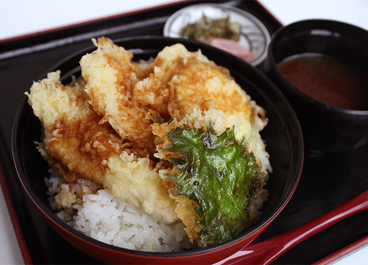 ブラックバス丼